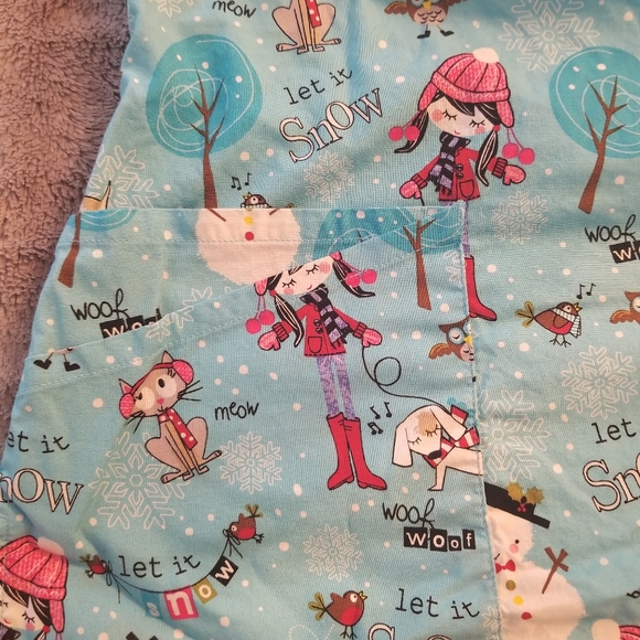 Winter scrub top! - Picture 4 of 4